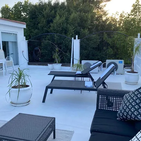 Wunderschoene Studio Larnaka